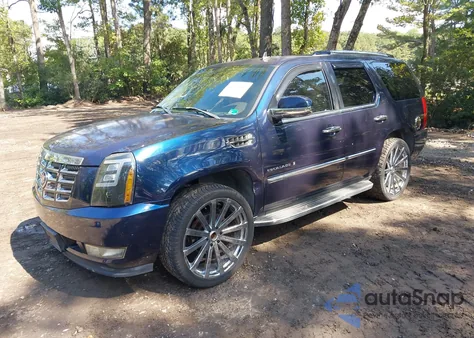 2007 Cadillac Escalade Standard z USA, uszkodzony, nr VIN 1GYFK63887R387096